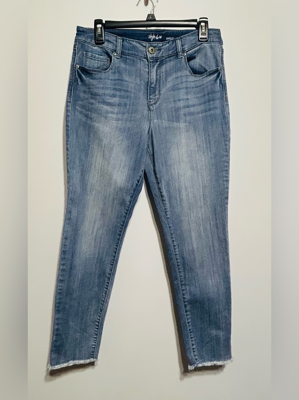 Style & Co. Light Blue Cropped Skinny Jeans